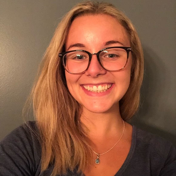 Meet your Posher, Mackenzie - Picture 1 of 1